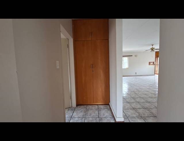 2 BEDROOM TOWNHOUSE TO LET IN IRENE PARK